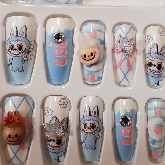 Labubu Nail Set - Picture 4 of 4